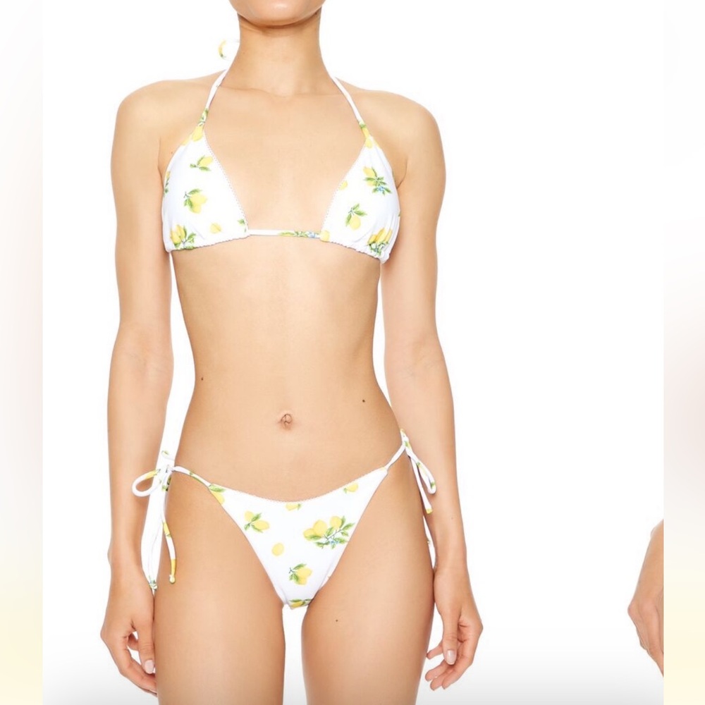 F21 Lemon print bikini top BRAND NEW